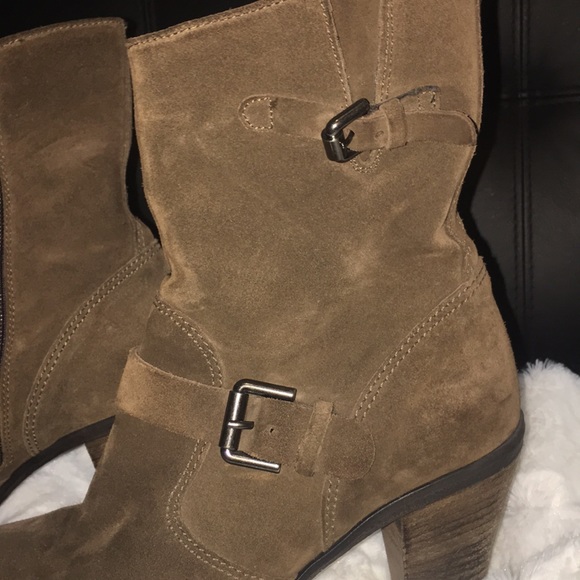 EUC Sz 7.5 La Canadienne brown suede booties - Picture 2 of 8